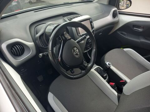 Toyota aygo 1.0 VVT-i x-play