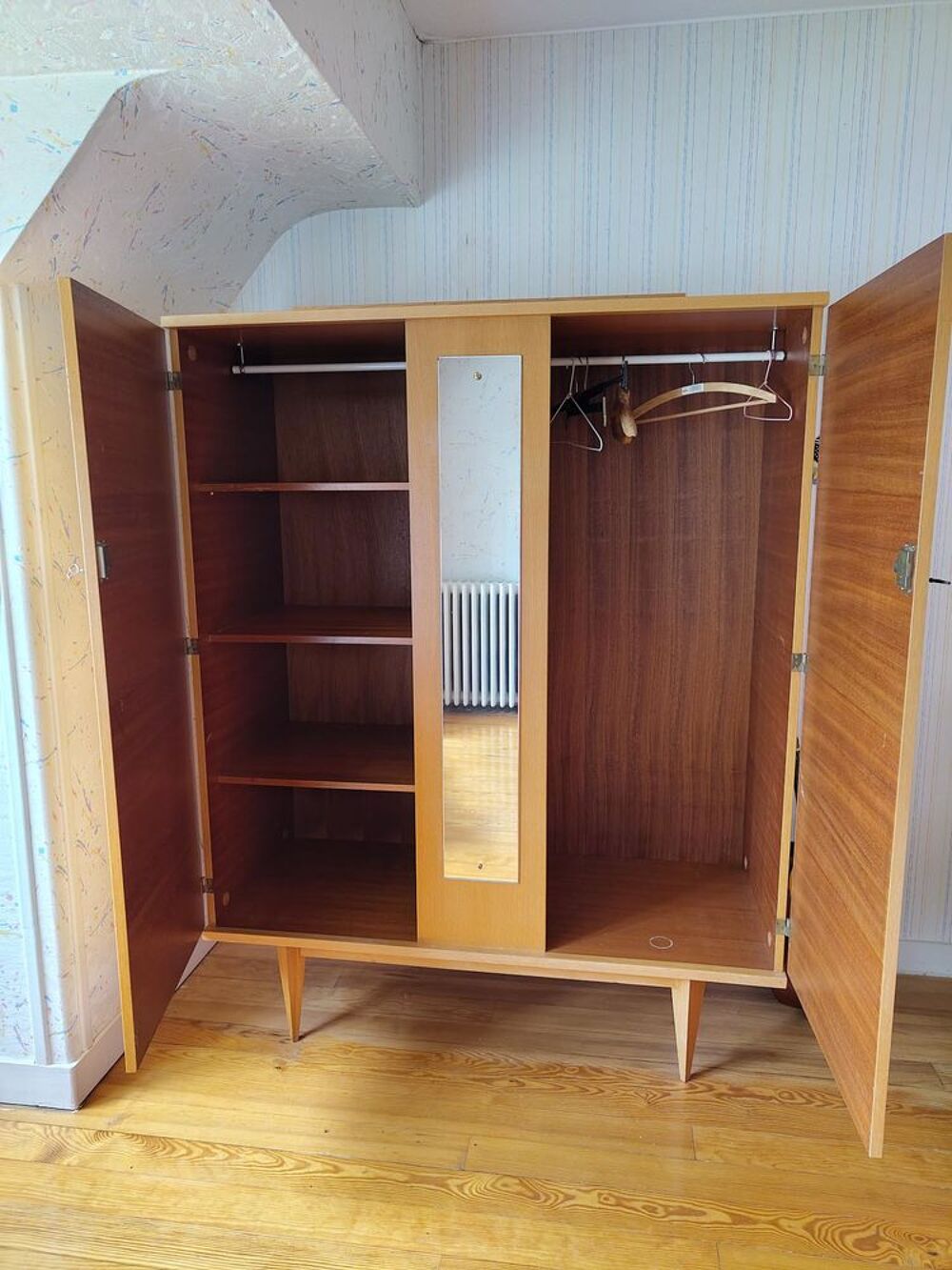 armoire double avec miroir en partie centrale Meubles