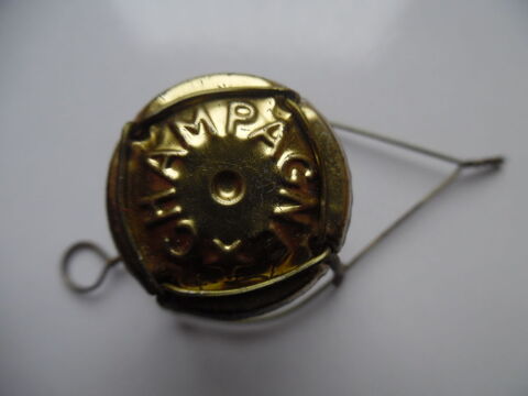 Capsule  CHAMPAGNE  estampe. 2 Plivot (51)