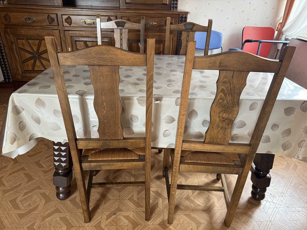 table, bahut et chaises Meubles