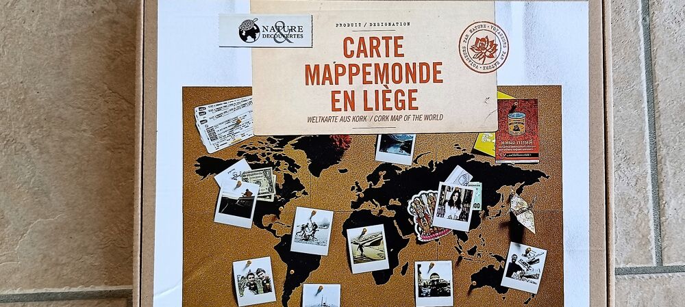Carte mappemonde en li&egrave;ge. Décoration