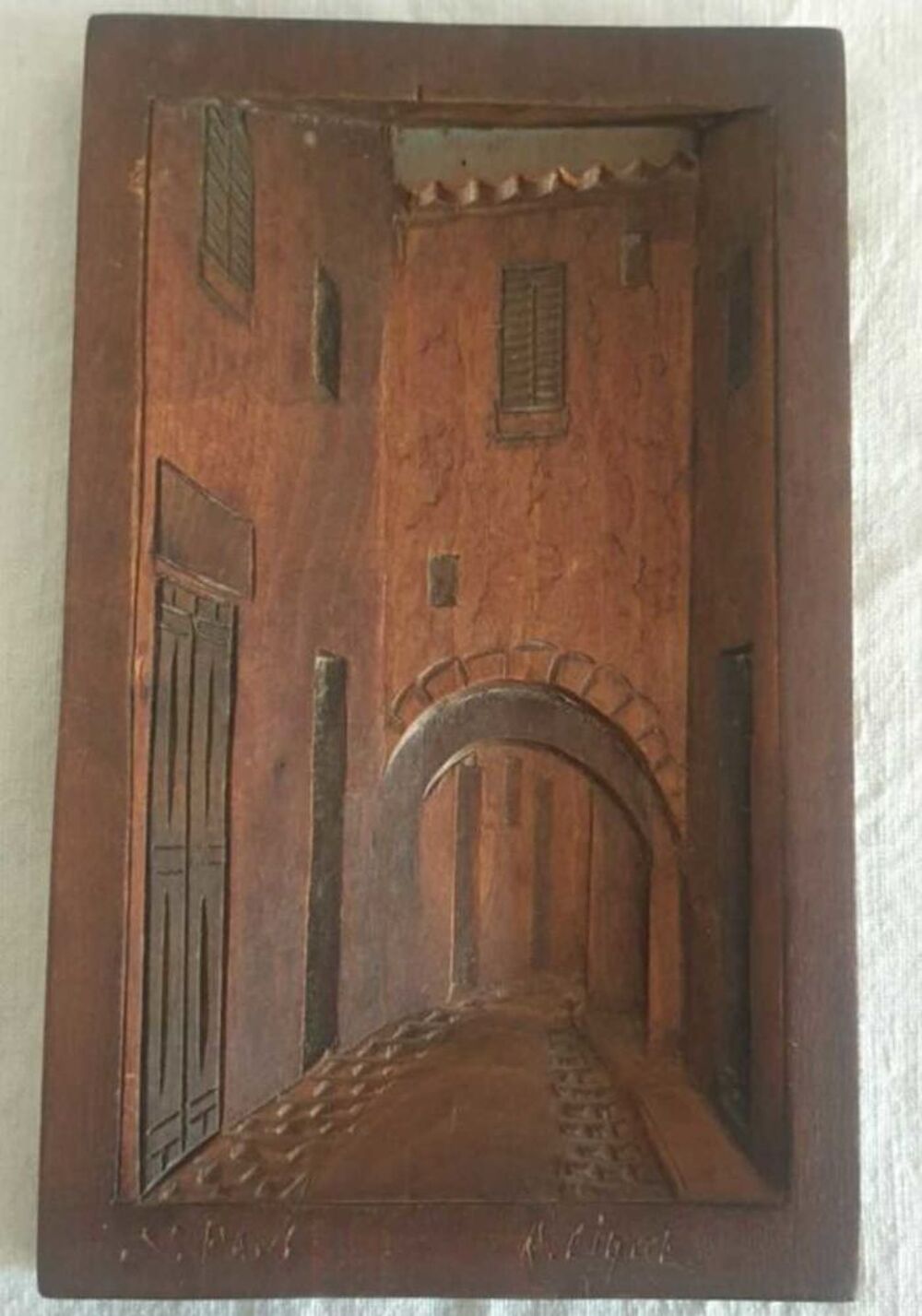 Tableau en bois relief, porte Saint Paul de Vence, R Lique Décoration