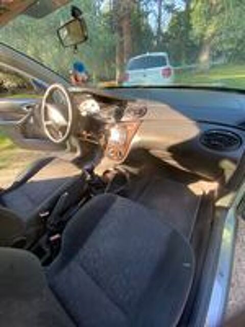 Focus 1.8 TDDi - 90 Ghia 1999 occasion 30730 Montpezat