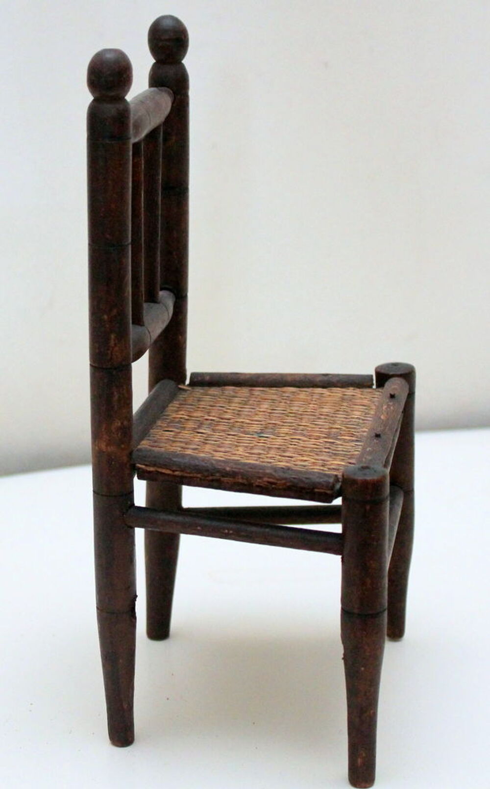 Chaise de poup&eacute;e paille et bambou Napol&eacute;on III 