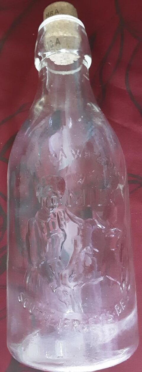 Bouteille carafe   MILK   contenance 1 litre
Hauteur = 27cm
5 Pontoise (95)