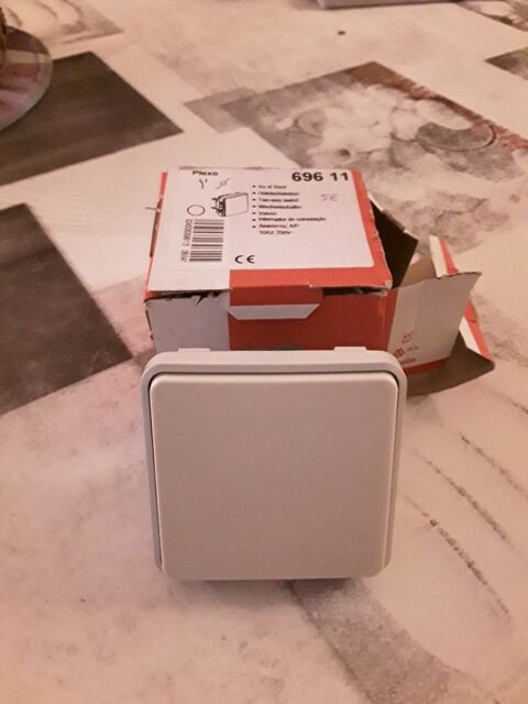 Interrupteur va et vient 5 Combs-la-Ville (77)