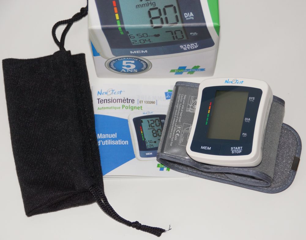 TENSIOMETRE AUTOMATIQUE DE POIGNET Electrom�nager