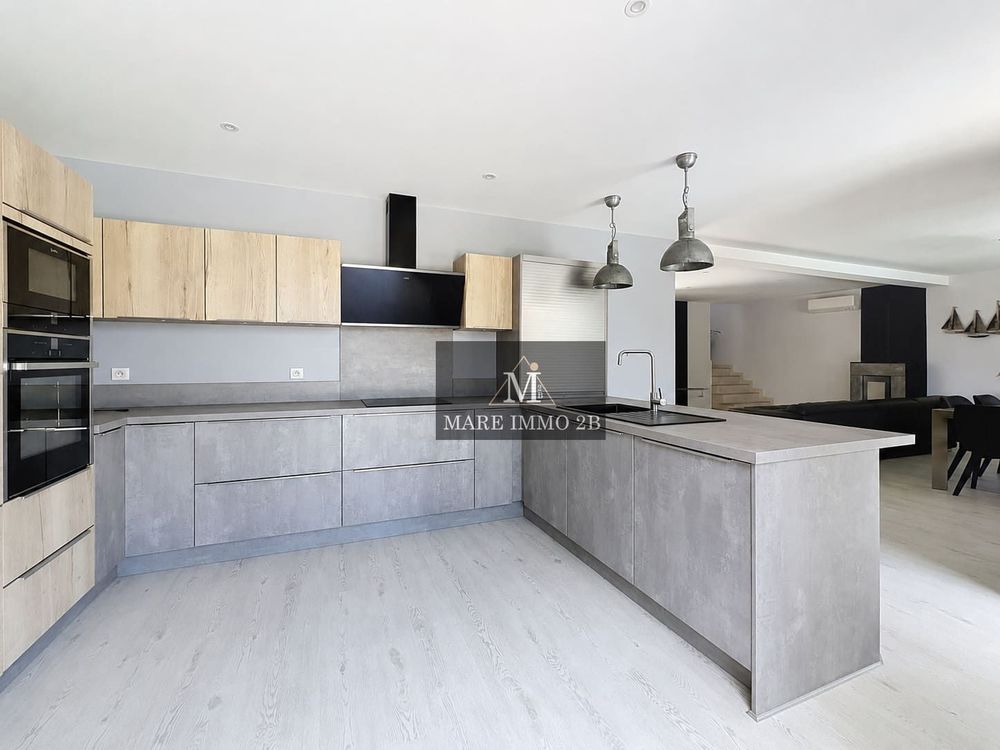 Vente Villa Exclusivité : Maison de 160 m² avec piscine sur 1 541 m² de Calvi