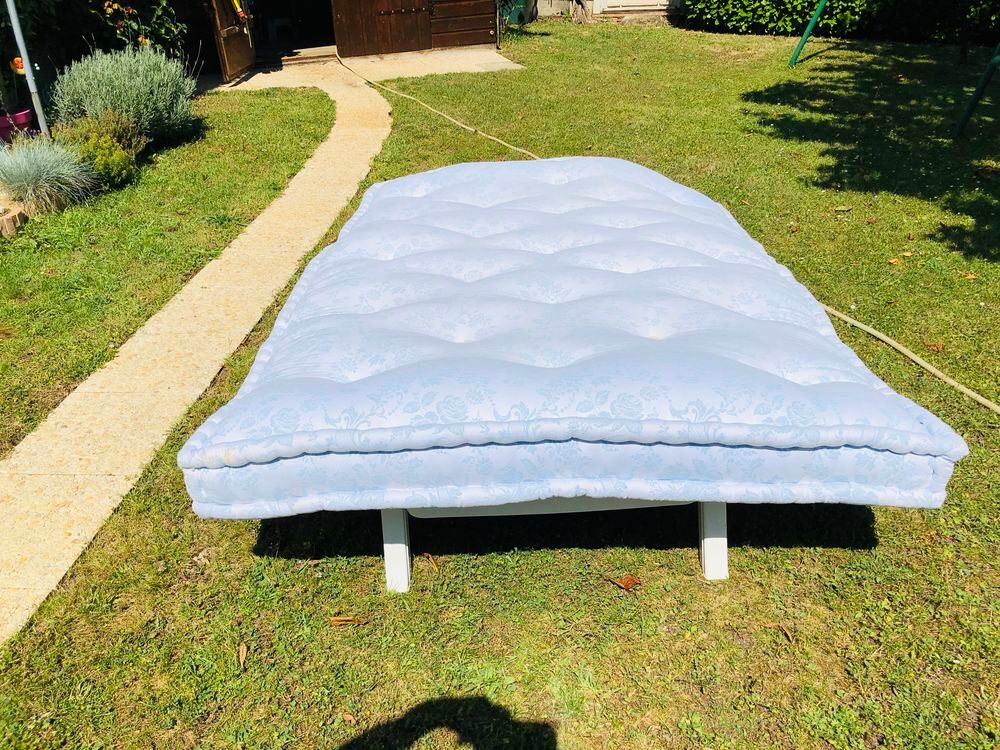 matelas laine 190x140 
ou laine au poids Meubles