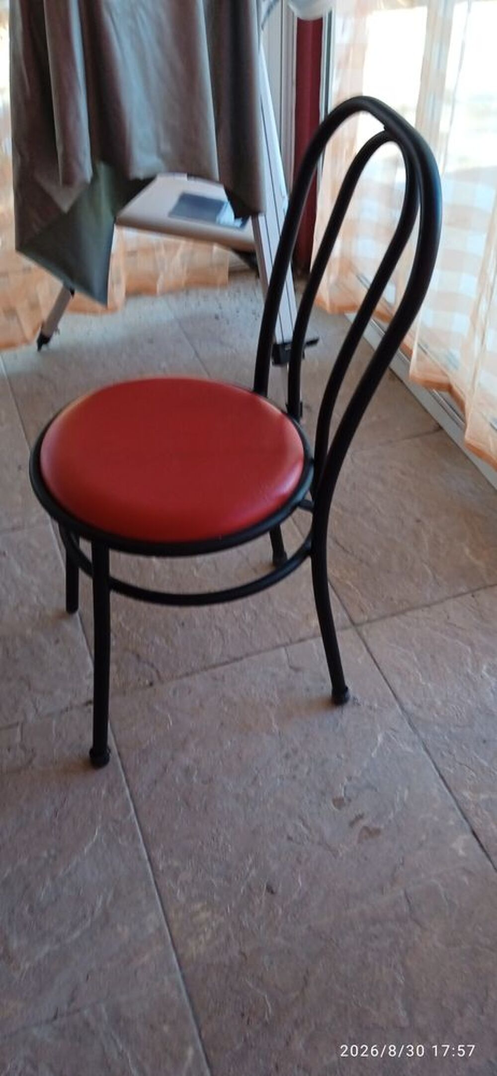 TABLE SALLE A MANGER Meubles