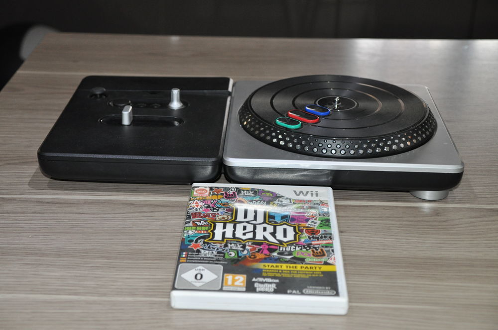 Console de jeu Nintendo Wii blanche Consoles et jeux vidos