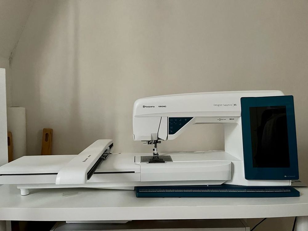 Machine &agrave; broder et &agrave; coudre Husqvarna Sapphire 85 Electroménager