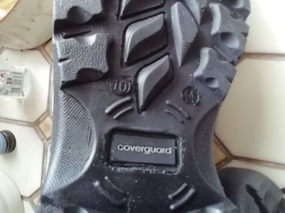 Chaussures neuves de s&eacute;curit&eacute; coverguard pointure 44 Chaussures