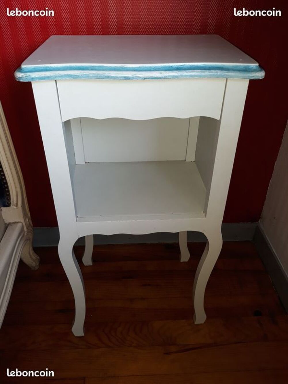 Lit 140 x 190 cm corbeille capitonn&eacute; style Louis XV bleu Meubles