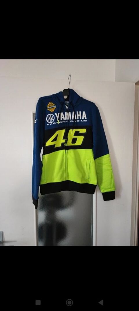 veste a capuche Valentino Rossi vr46 taille 16 ans 45 La Garde (83)