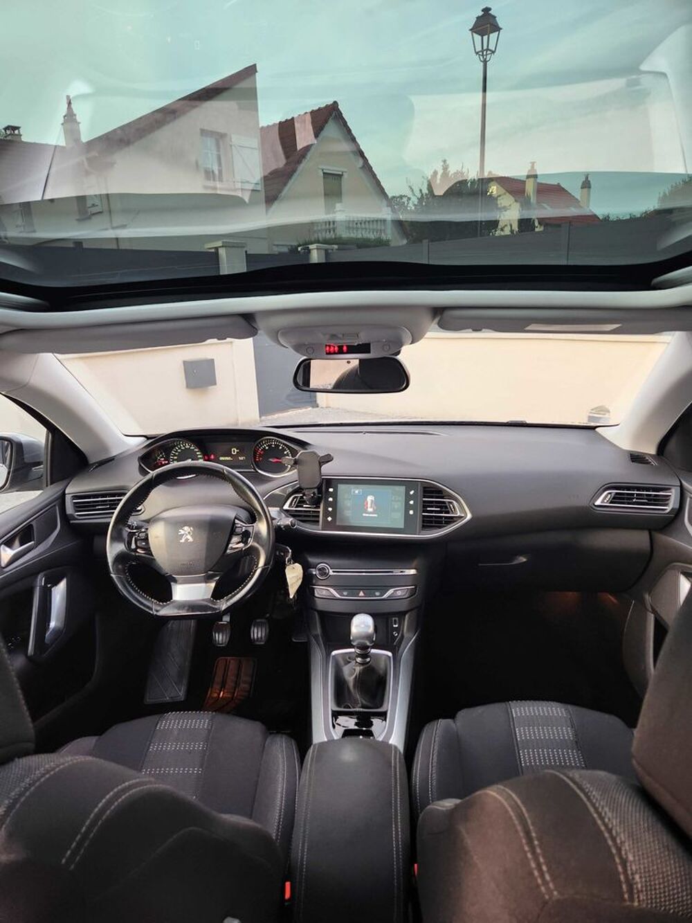 308 SW 1.2 PureTech 130ch S&S BVM6 Allure 2016 occasion 94450 Limeil-Br&eacute;vannes