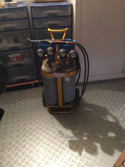 poste de soudure 250 59510 Hem