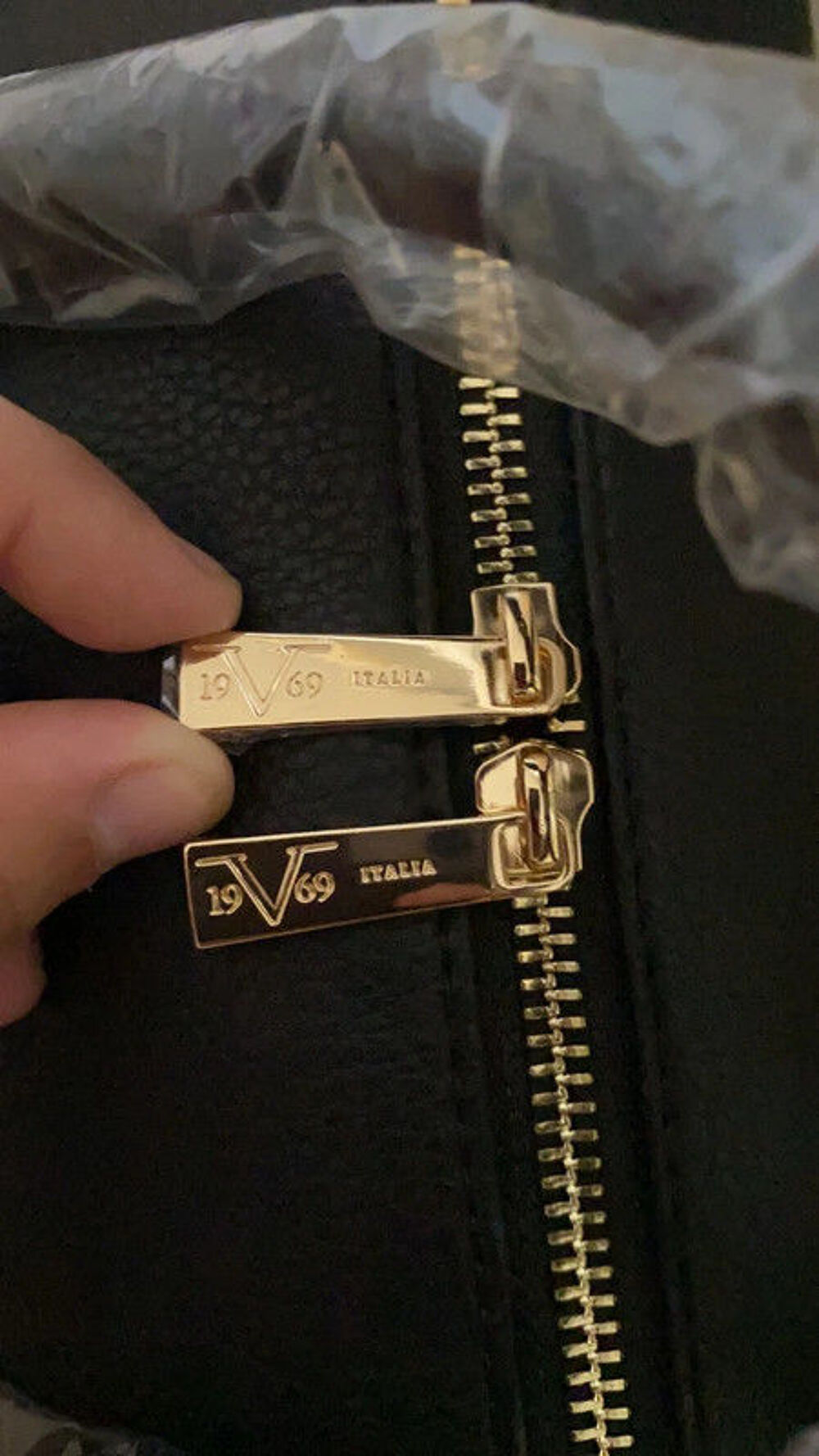 Sac VERSACE NEUF avec &eacute;tiquette.
Maroquinerie