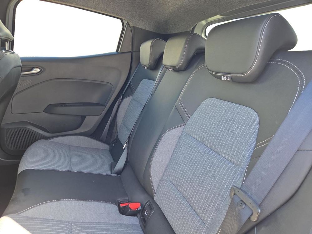 Clio V Clio E-Tech full hybrid 145 ch GSR2 Techno 2025 occasion 91300 Massy