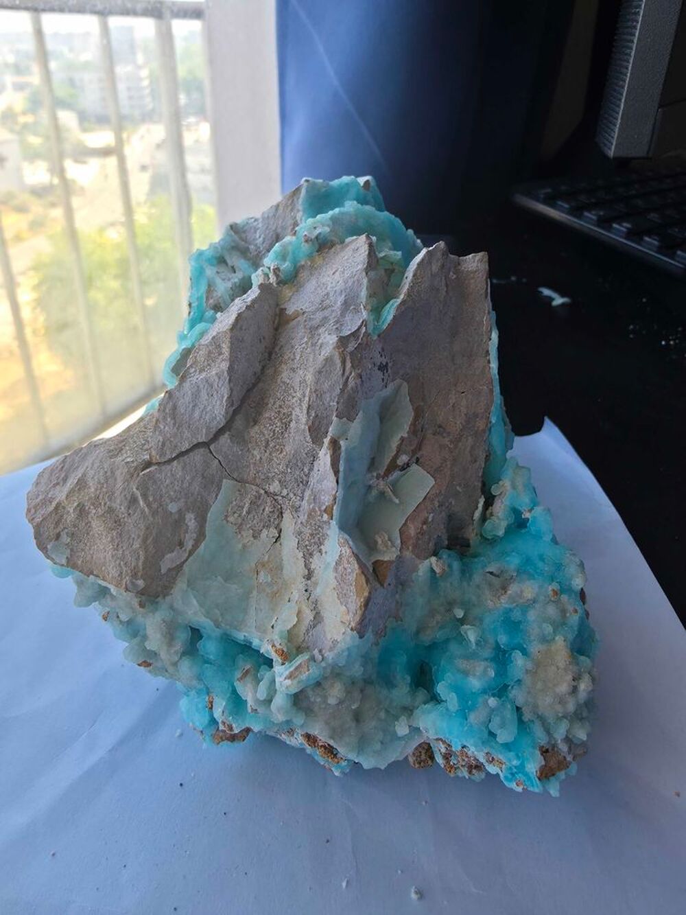 Grand Min&eacute;ral H&eacute;mimorphite Bleue Naturelle Congo-14,5 cm 