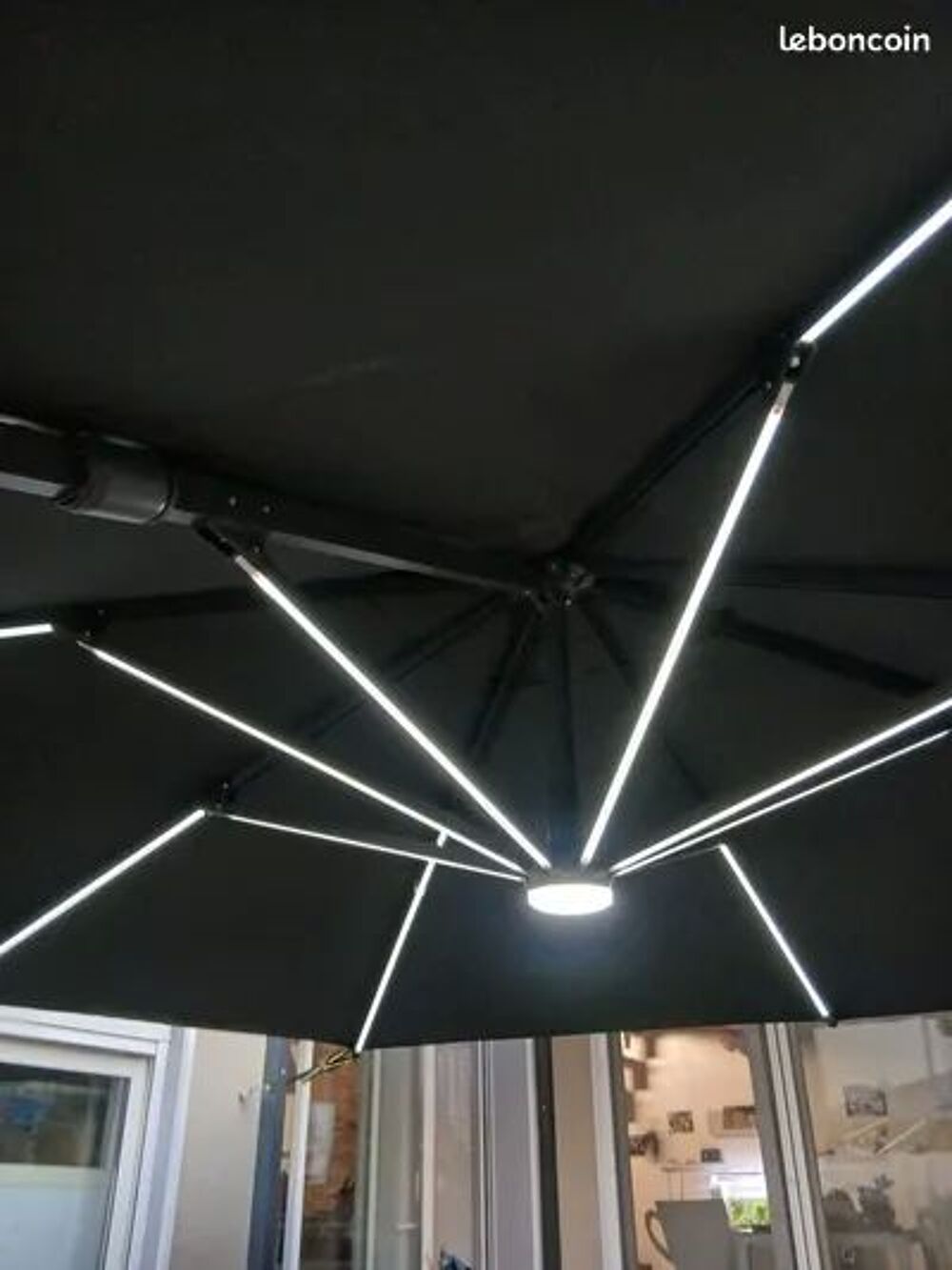 Parasol 3x3 d&eacute;port&eacute; et inclinable &eacute;quip&eacute; &eacute;clairage led Jardin