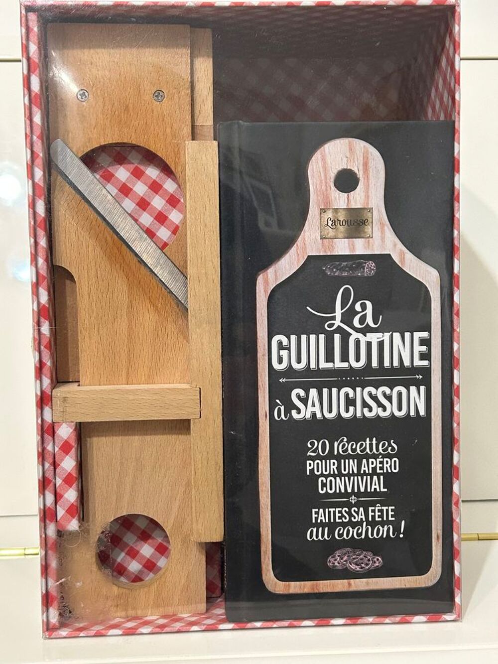 Pour trancher le saucisson Cuisine