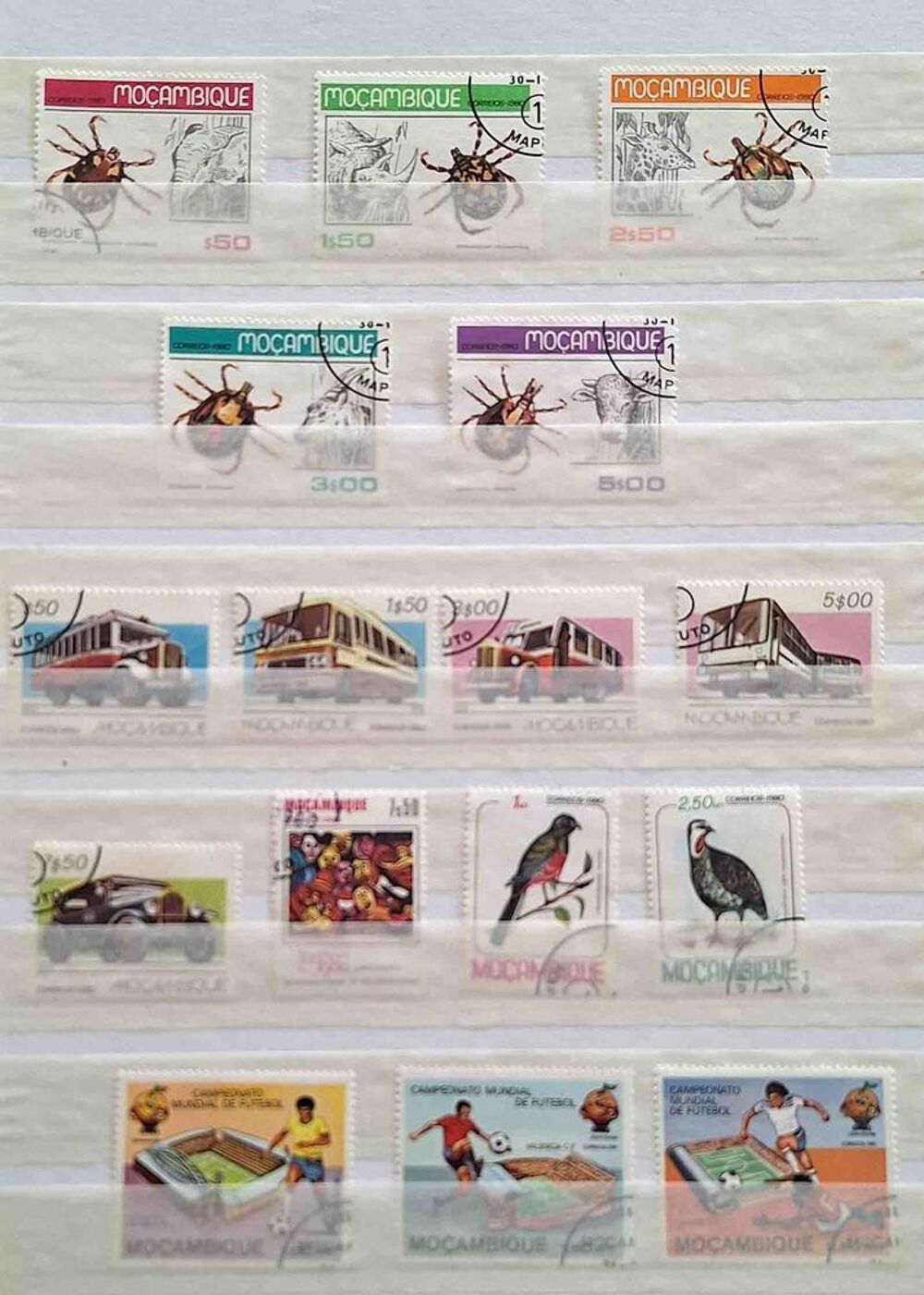 S&eacute;rie de timbres de collection du Mozambique 
