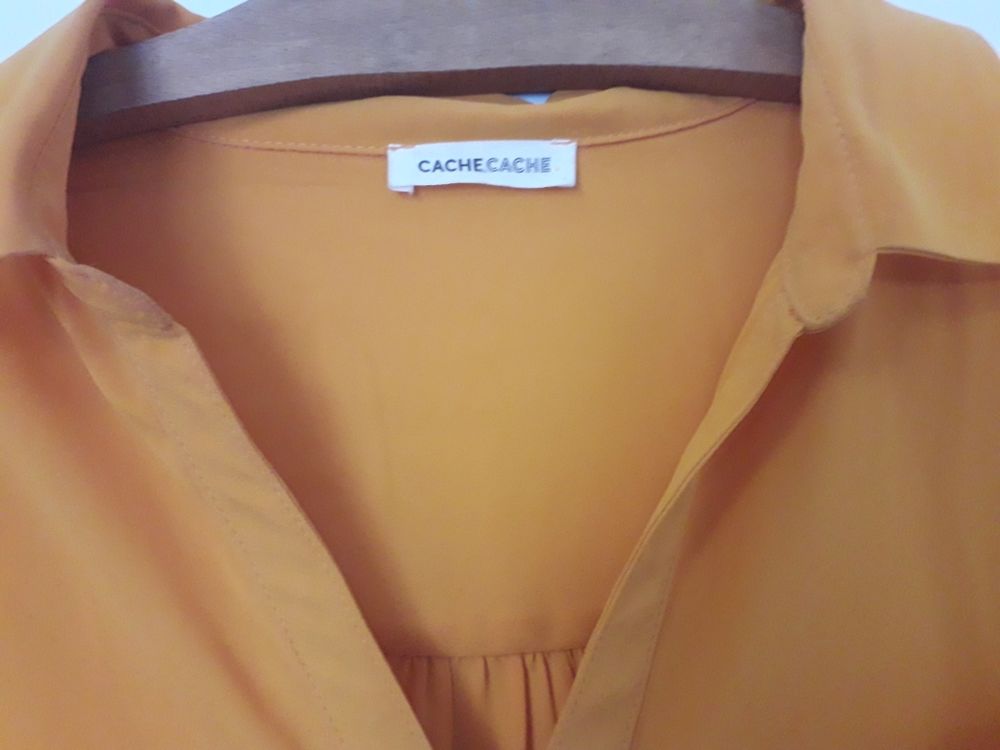 Chemise Cache Cache moutarde. Vêtements