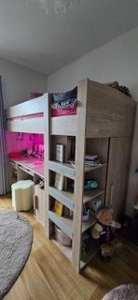 Lit avec bureau int�gr� en bois  . 400 Saint-Malo (35)