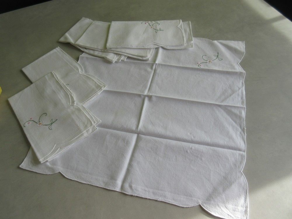 Serviettes de table blanches Dcoration