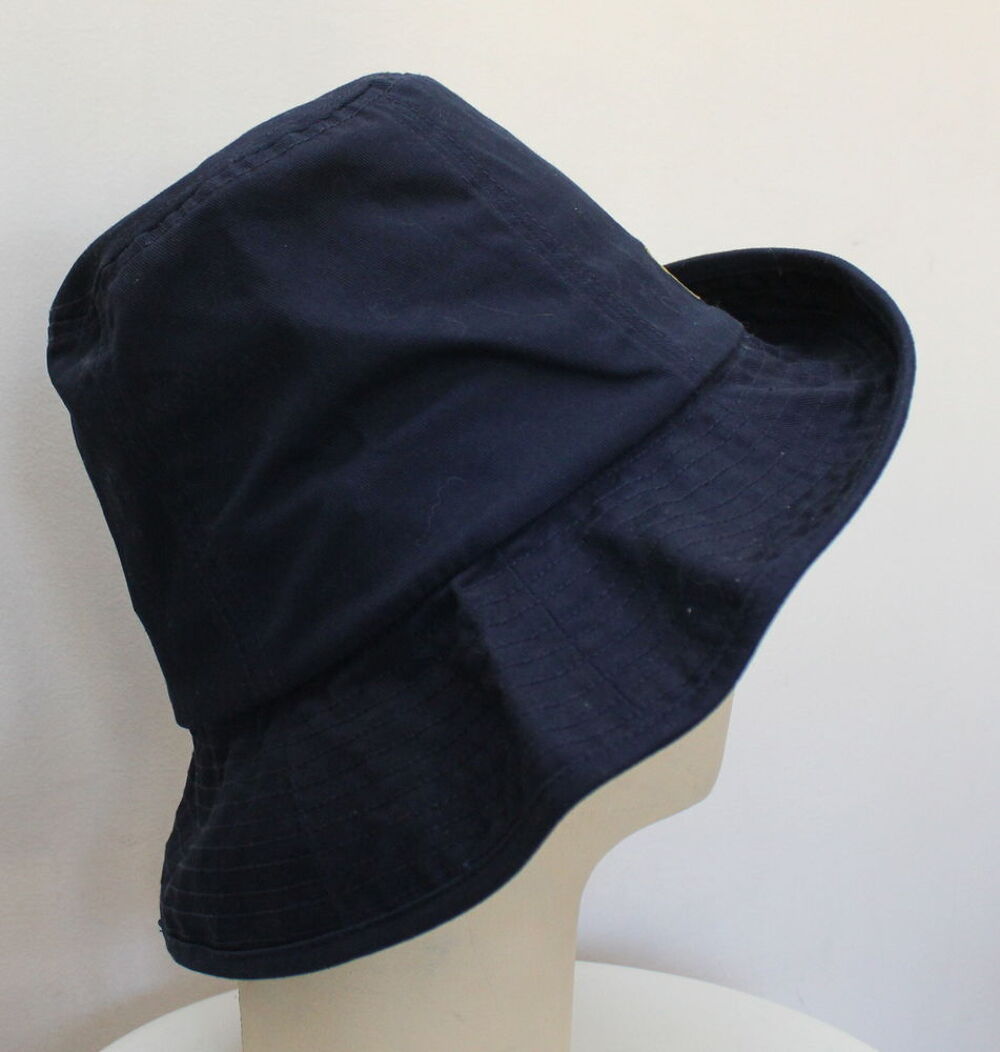 Chapeau marine NINA RICCI Vêtements