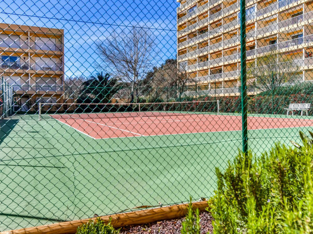   Appartement classé 3* 100 m plage centre ville + parking  Provence-Alpes-Côte d'Azur, Le Lavandou (83980)