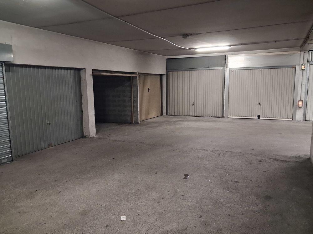 Location Parking/Garage GARAGE FERME DANS RESIDENCE SECURISEE Cagnes-sur-mer