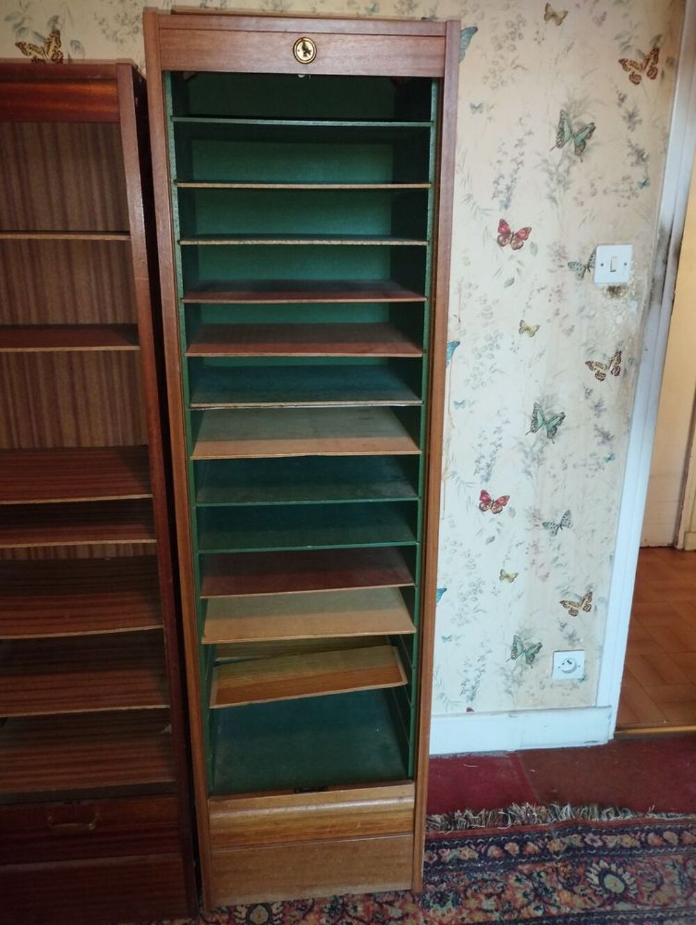 Classeur a rideau ancien / vintage. Armoire a &eacute;tage. Meubles