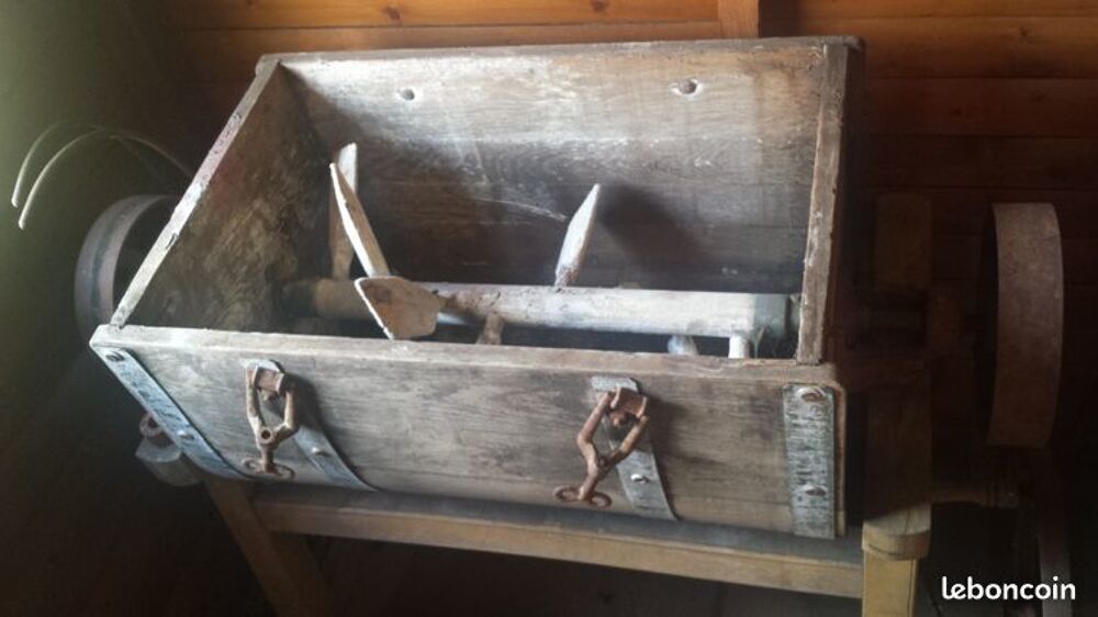Baratte &agrave; beurre datant plus de 90 ans d'origine Bricolage