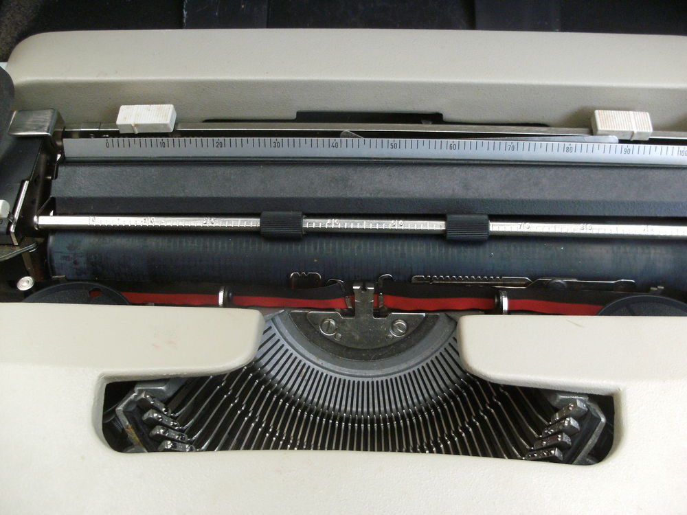 machine a ecrire olivetti lettera 35 