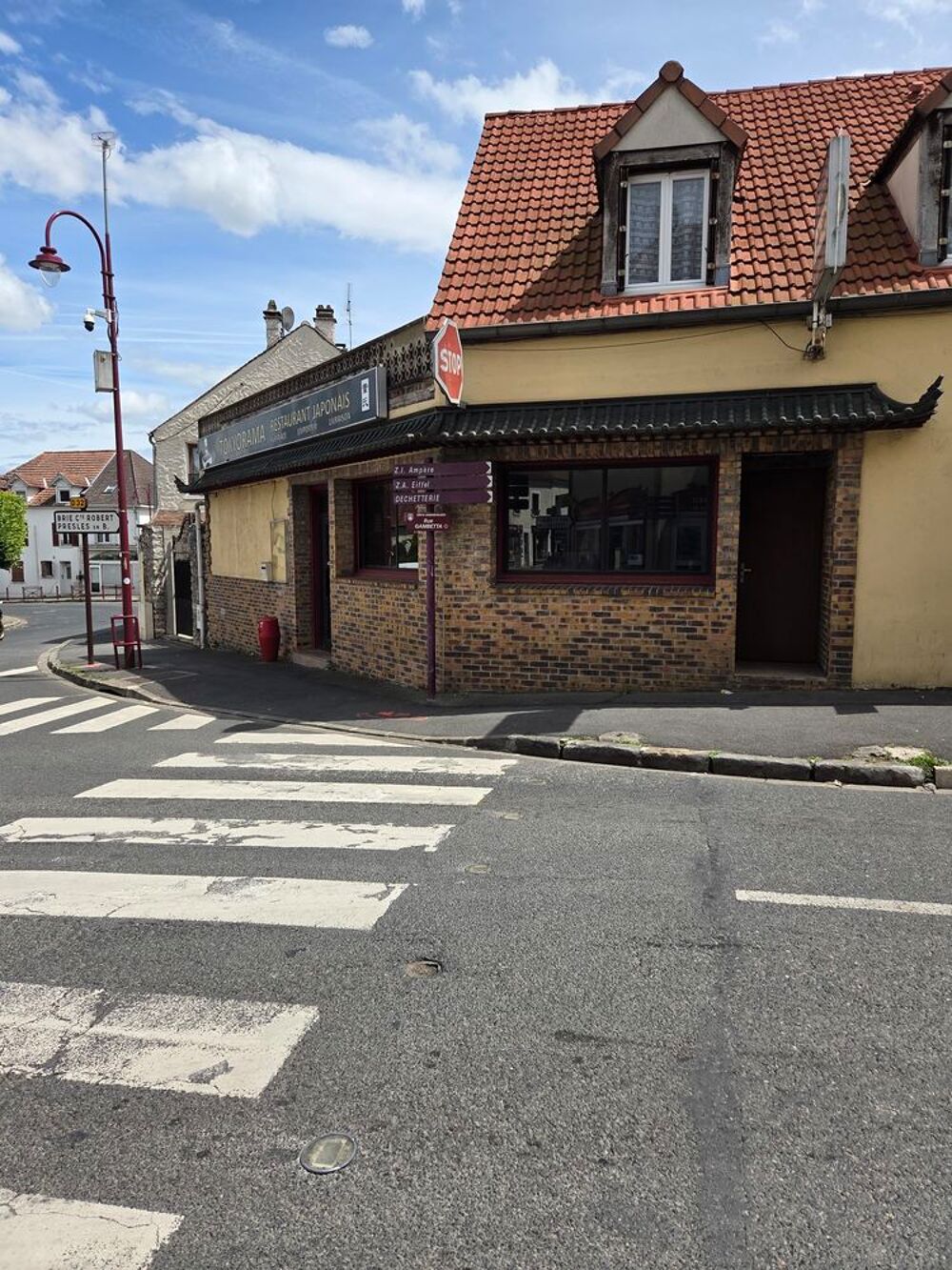 Location Autre LOCAL 180 M2 TOUS COMMERCES Gretz-armainvilliers