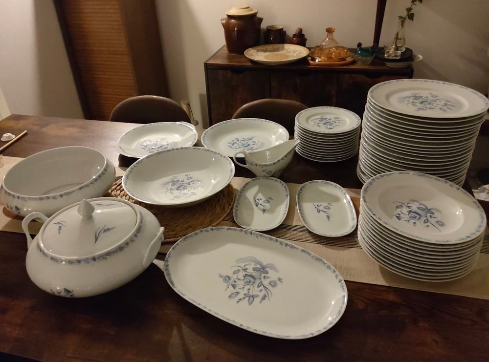 Service de table complet porcelaine de Limoges "Deshoulieres Décoration