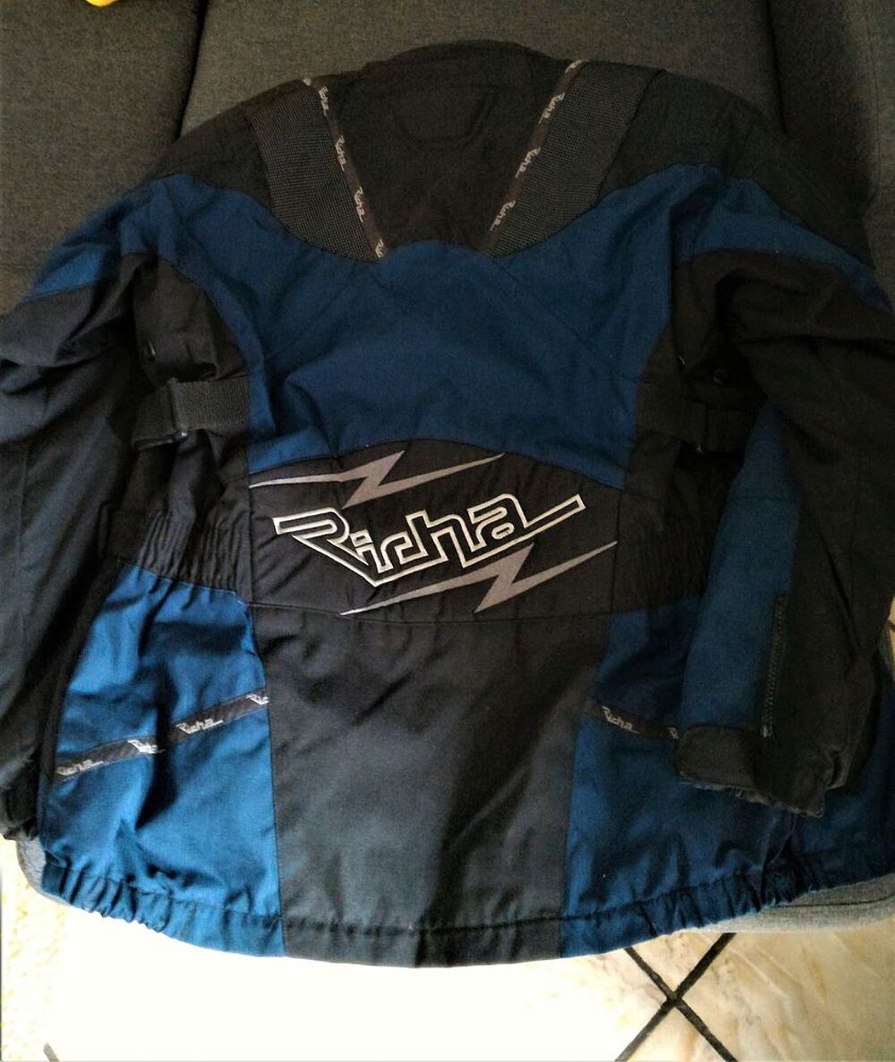 Veste moto Richa taille M mod&egrave;le Typhoon Vêtements