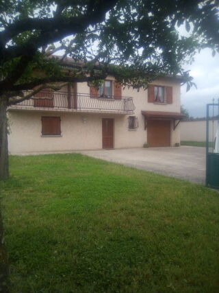  Villa  louer 6 pices 120 m Feurs