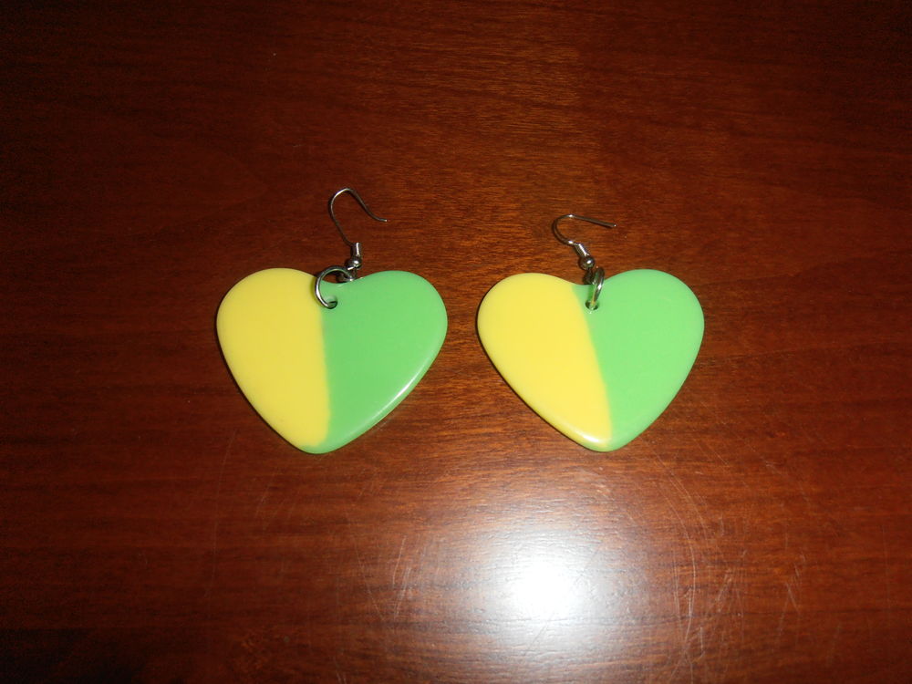 Boucles d'oreilles coeurs 4 (28b) Bijoux et montres