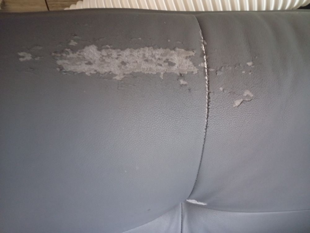 Don fauteuil bonne assise mais quelques traces d'usure Meubles
