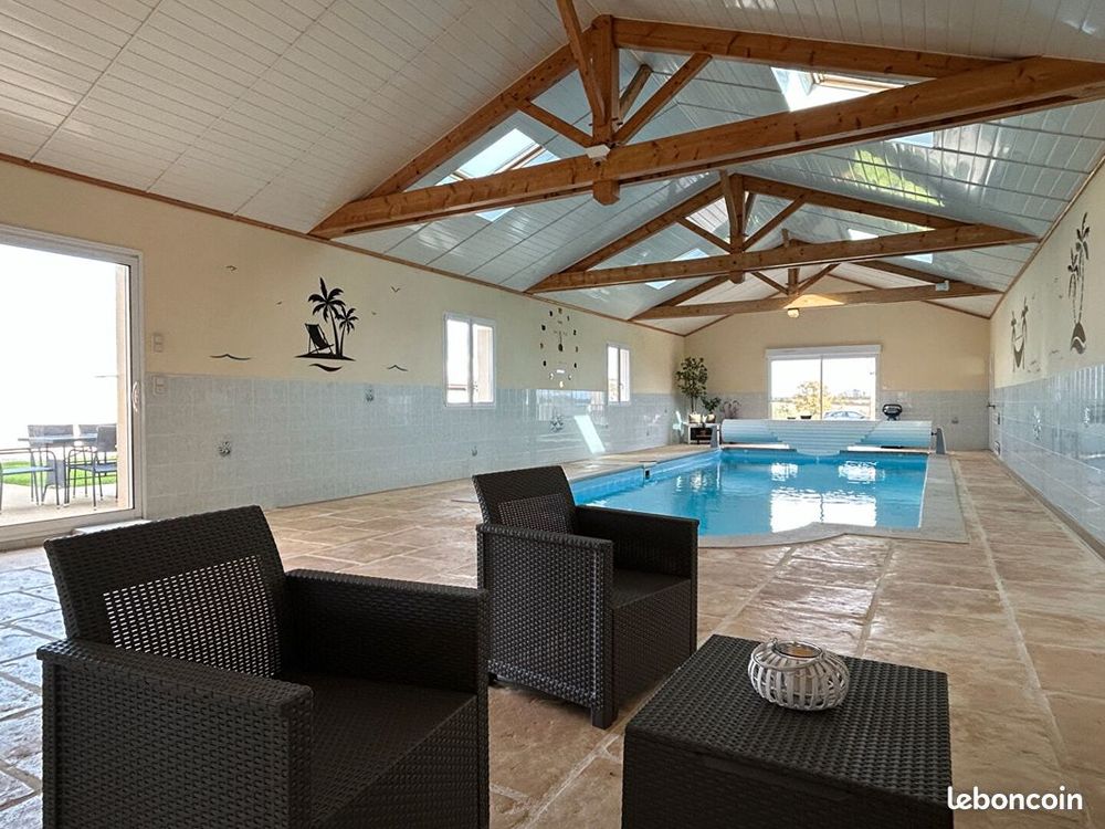 Vente Villa Maison / Villa 2008  de 240 m2 + Espace piscine intérieure Rom