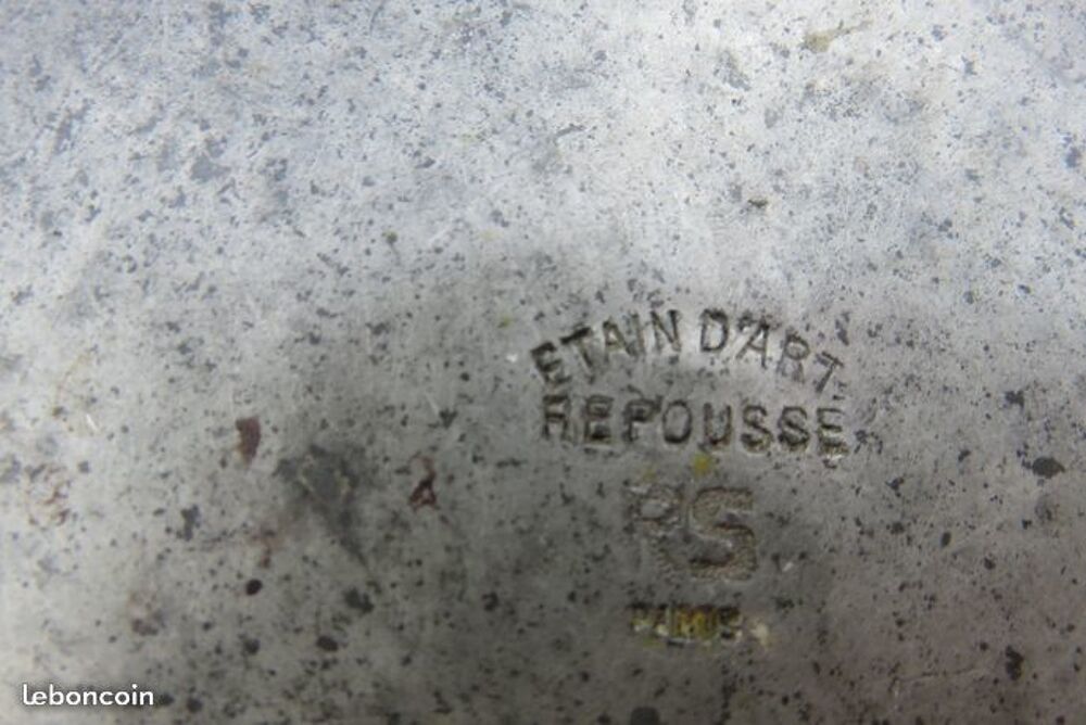 VASE EN ETAIN Décoration