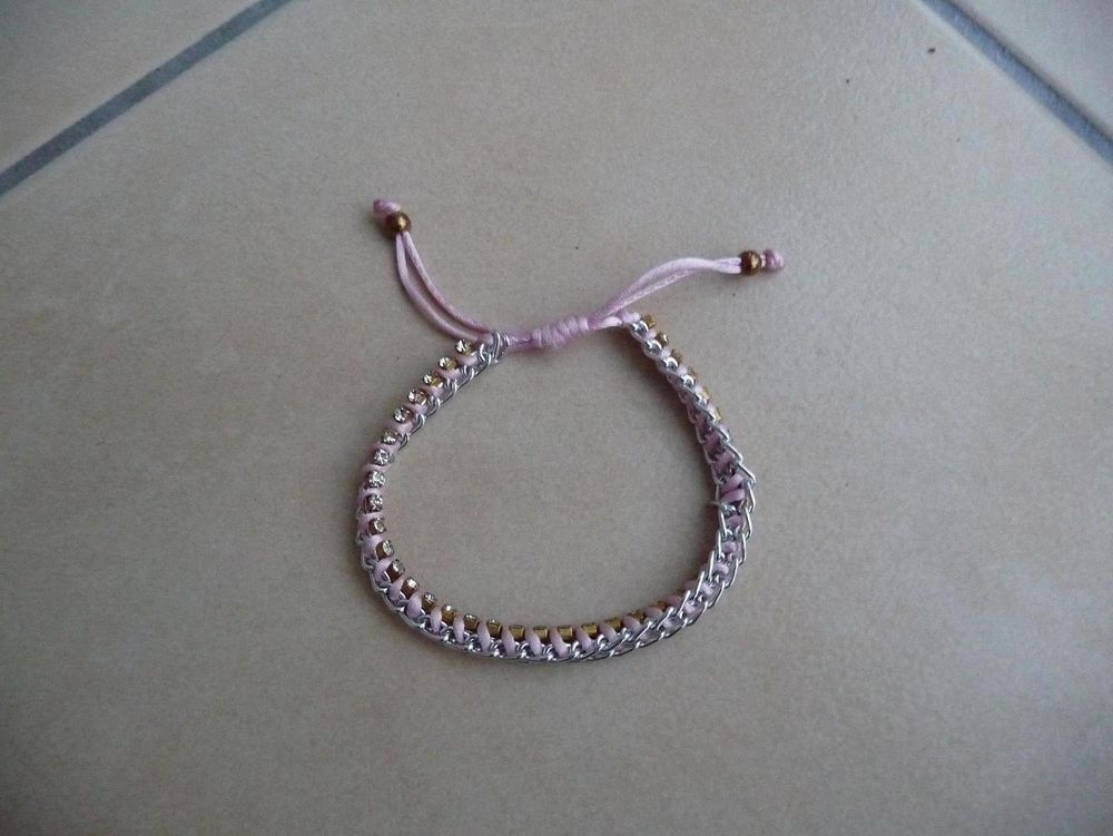 Bracelet ton rose avec strass Bijoux et montres
