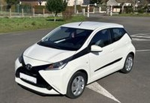 Aygo 1.0 VVT-i x-play 2016 occasion 37260 Monts