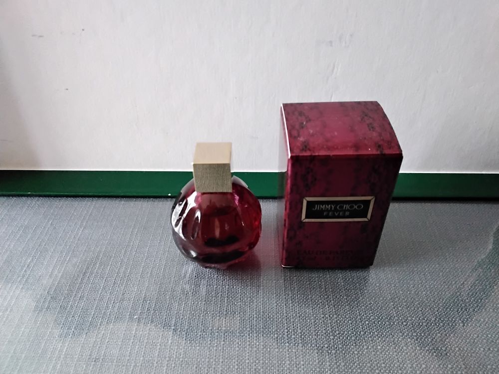 Miniatures de parfum. 