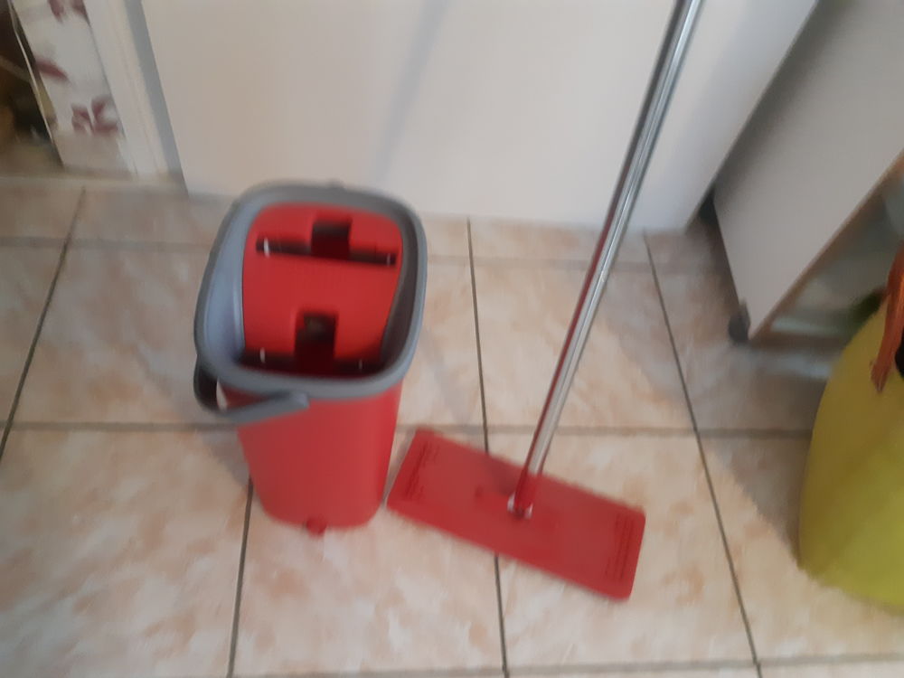 Saut et balai &agrave; recurer Bricolage