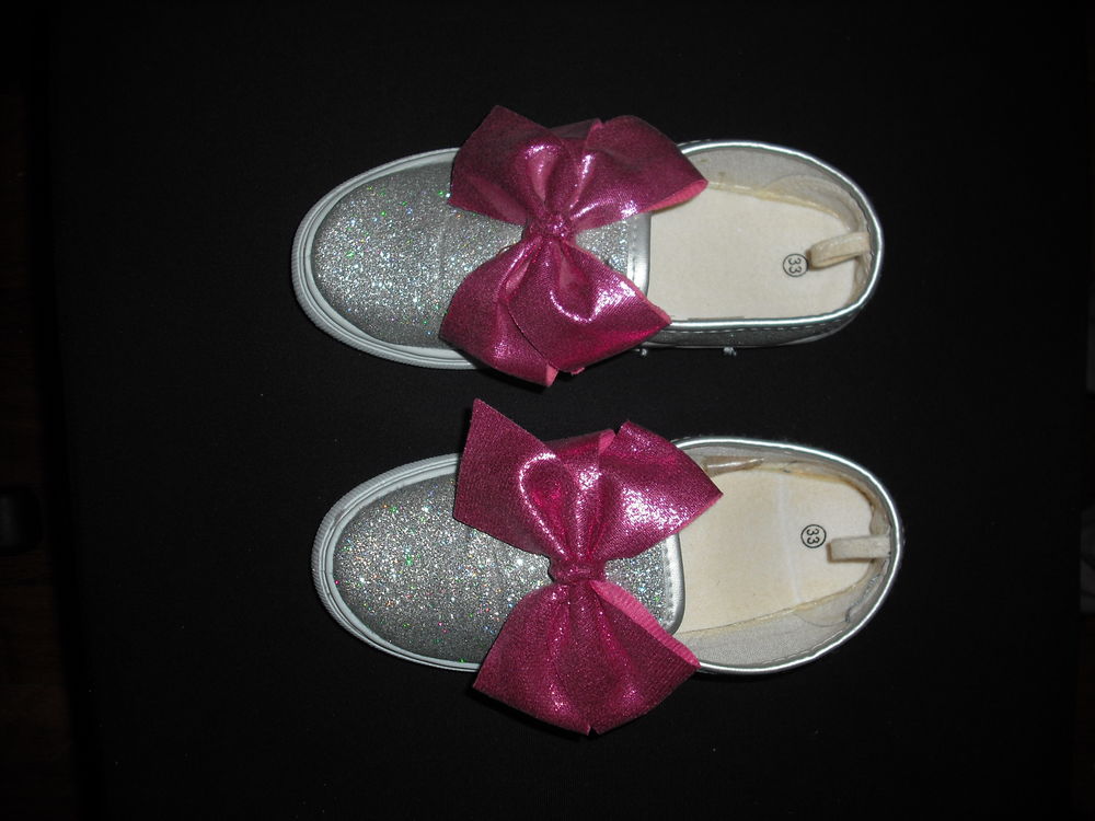 Chaussures enfant paillet&eacute;es argent&eacute;es Taille 33 Chaussures enfants