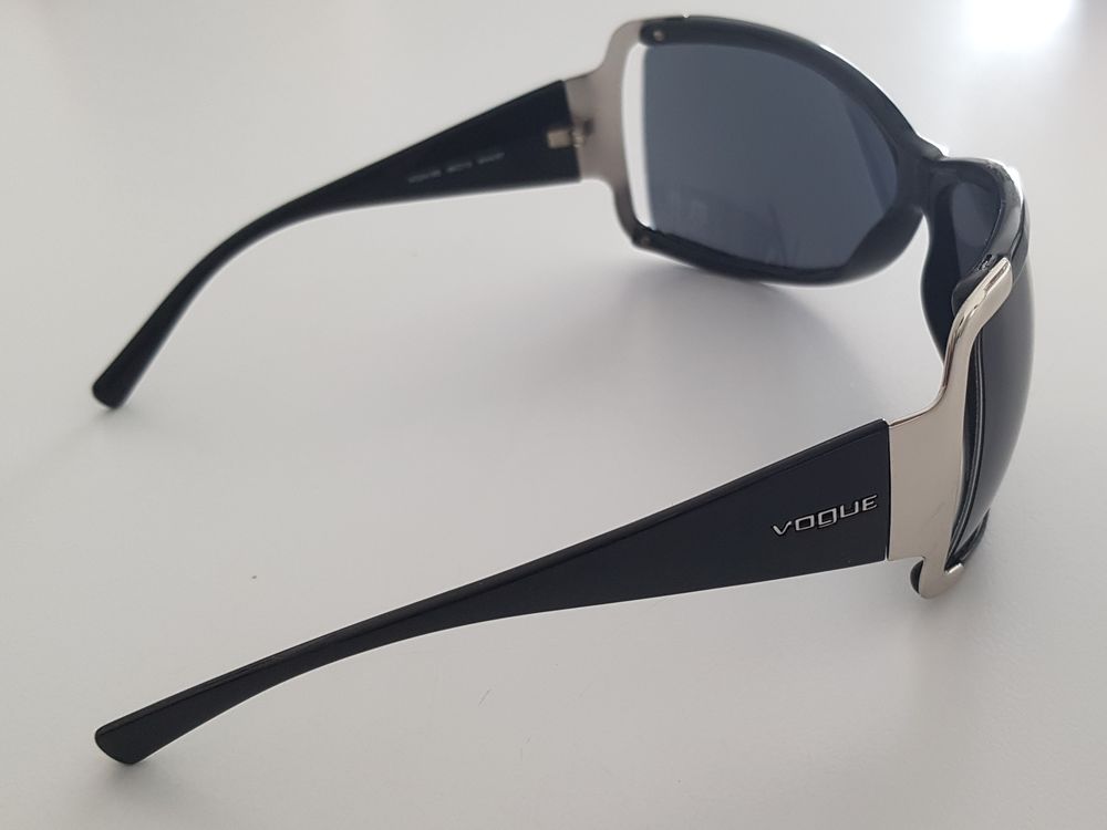 Lunettes de soleil Bijoux et montres